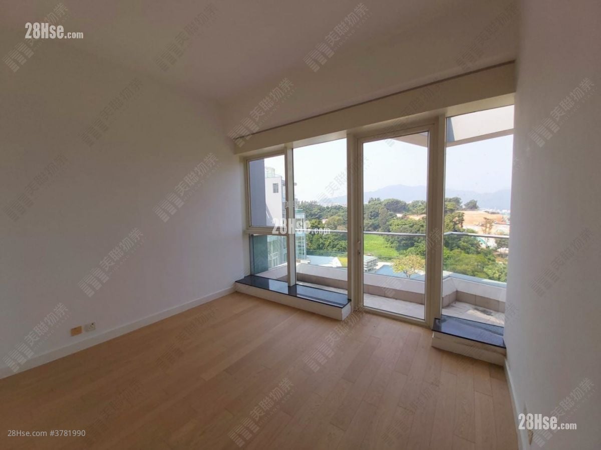 L'utopie Rental 4 Bedrooms , 3 Bathrooms 1,533 ft²