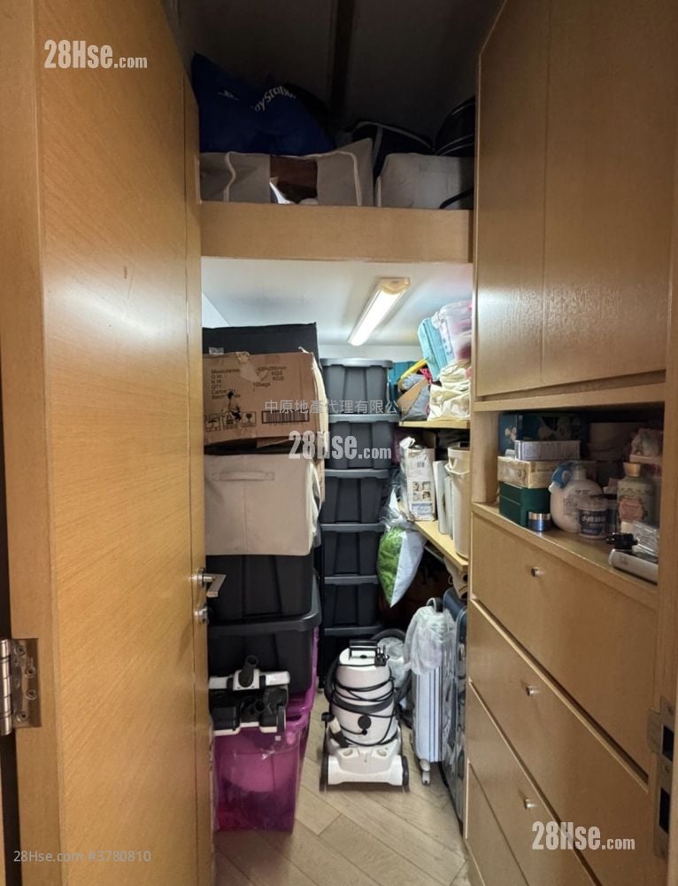 峻弦 租盘 4 房 , 4 浴室 1,668 平方尺