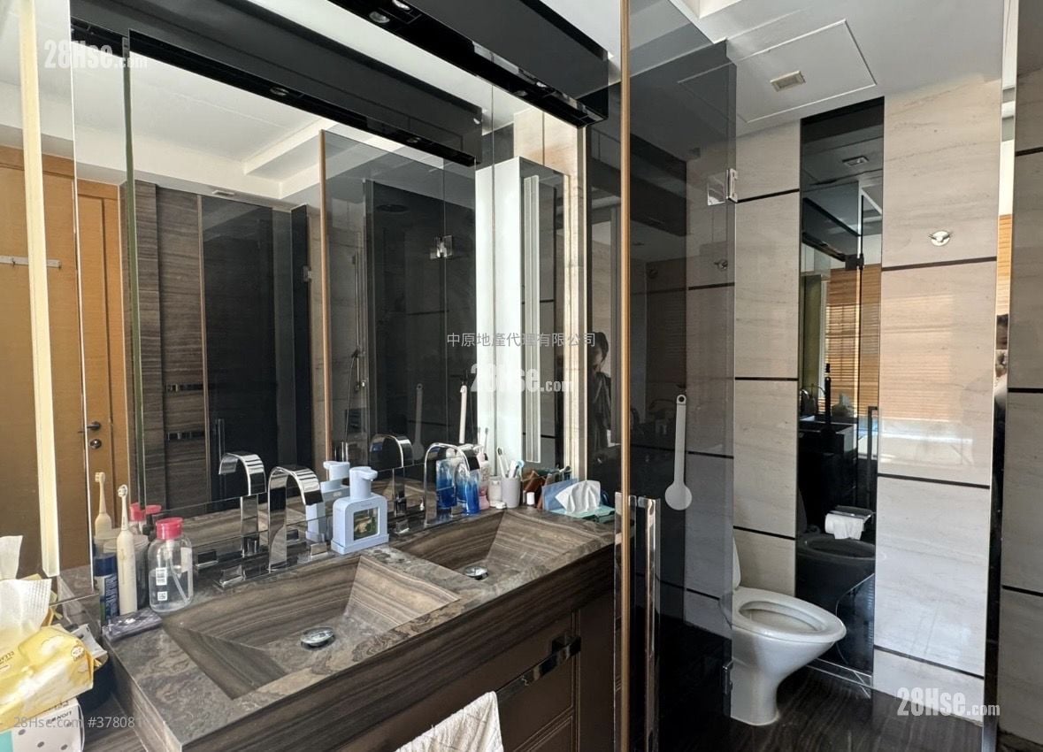 峻弦 租盘 4 房 , 4 浴室 1,668 平方尺