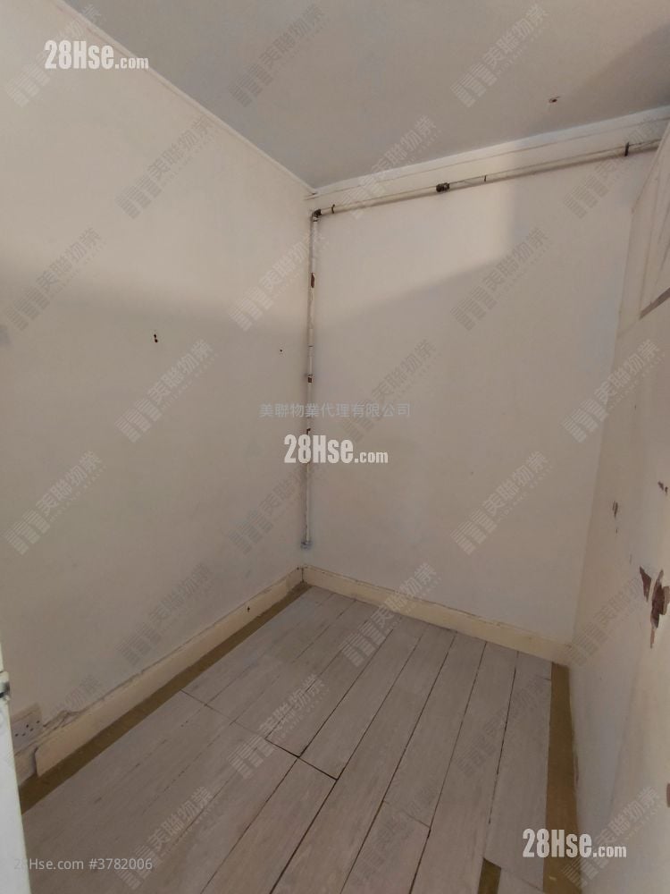 bedroom 1: Cheung Wah Estate Sell 2 Bedrooms , 1 Bathroom 423 ft²