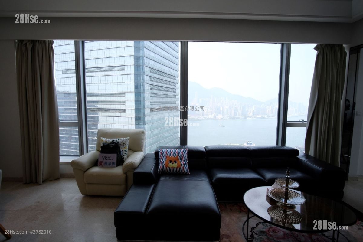 天玺 租盘 4 房 , 3 浴室 1,443 平方尺