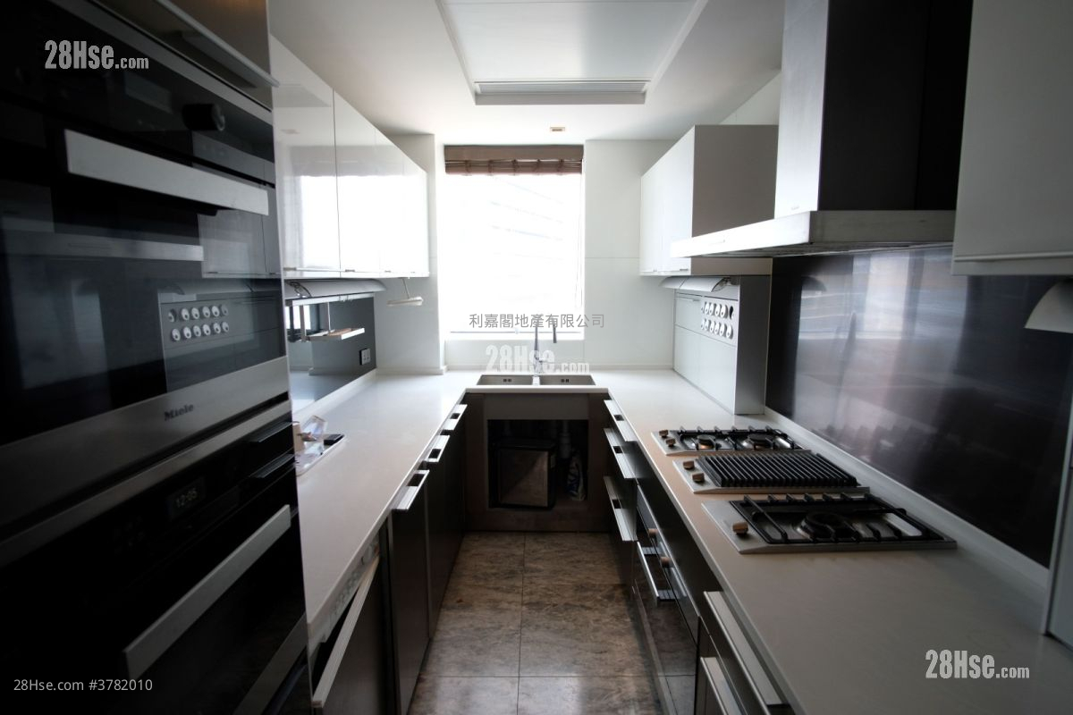 天玺 租盘 4 房 , 3 浴室 1,443 平方尺