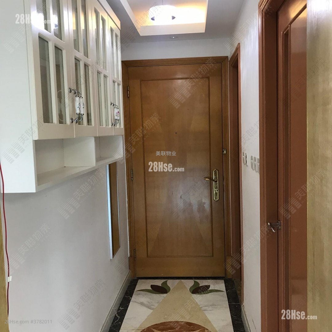 Vianni Cove Sell 3 Bedrooms , 1 Bathroom 708 ft²