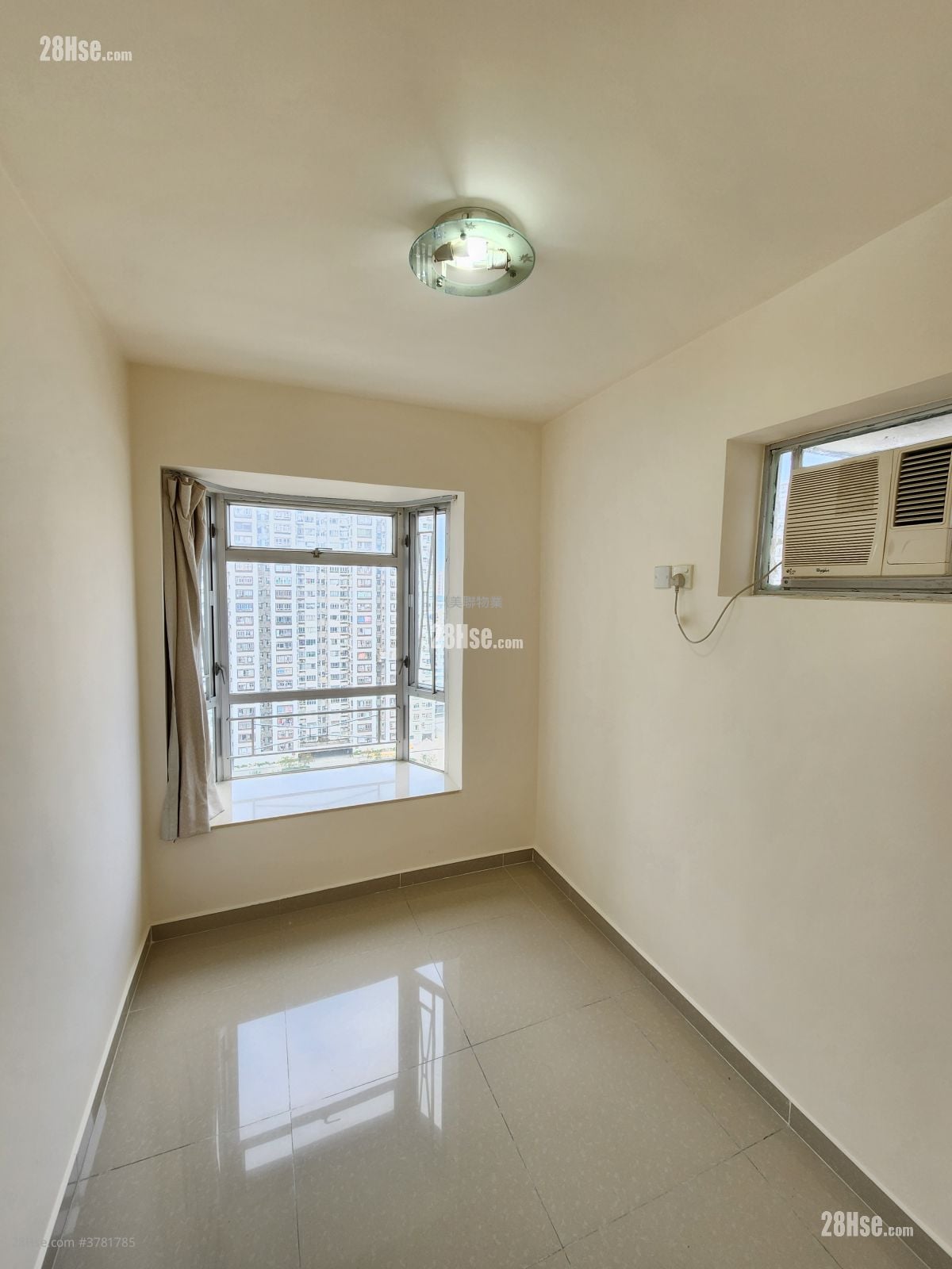 沙田中心 售盘 2 房 , 1 浴室 357 平方尺