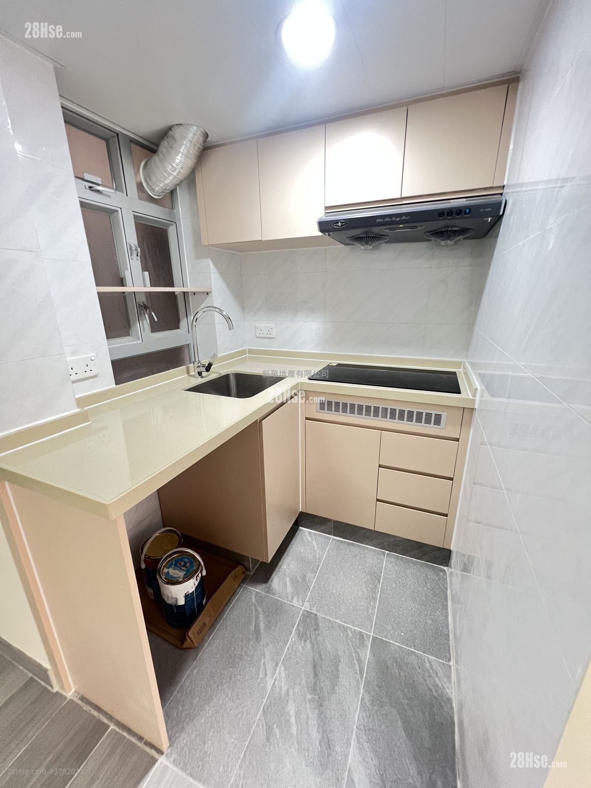 太就楼 租盘 2 房 , 1 浴室 415 平方尺