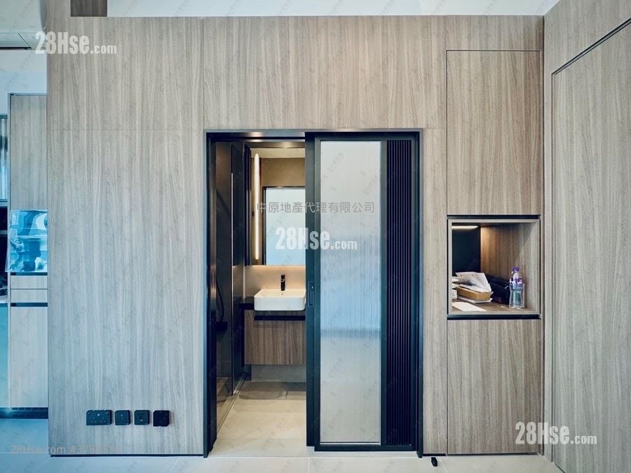 厅: Larchwood 售盘 开放式间隔 , 1 浴室 210 平方尺