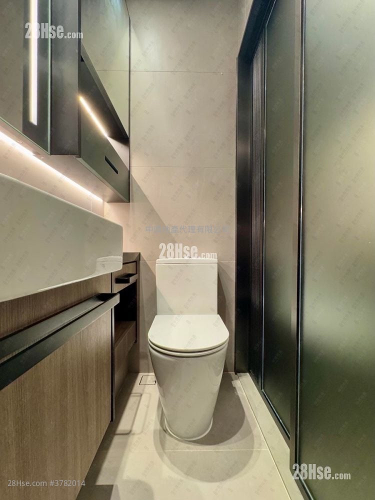 浴室: Larchwood 售盘 开放式间隔 , 1 浴室 210 平方尺