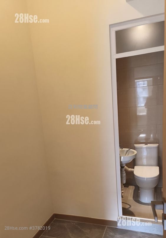 柏珑 租盘 4 房 , 3 浴室 763 平方尺