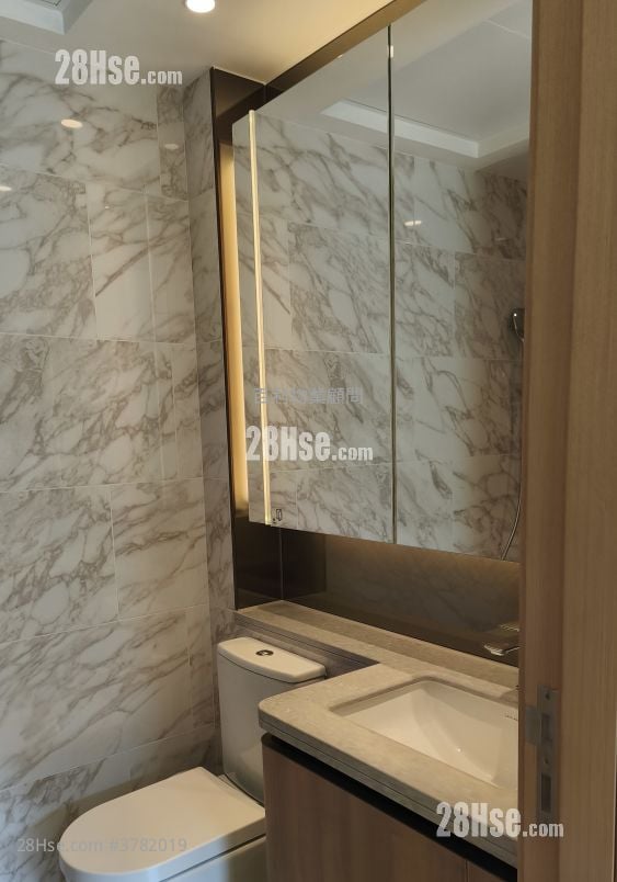 柏珑 租盘 4 房 , 3 浴室 763 平方尺