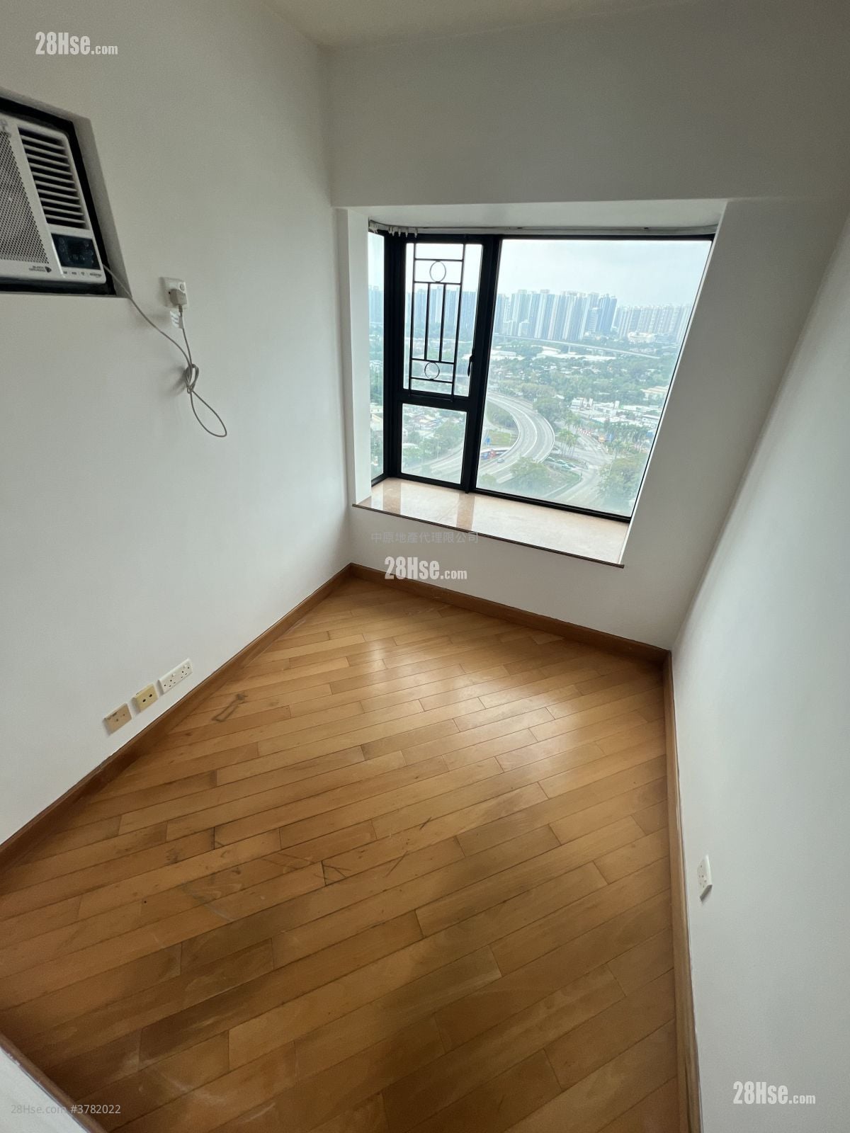 Villa By The Park Sell 2 Bedrooms 428 ft²