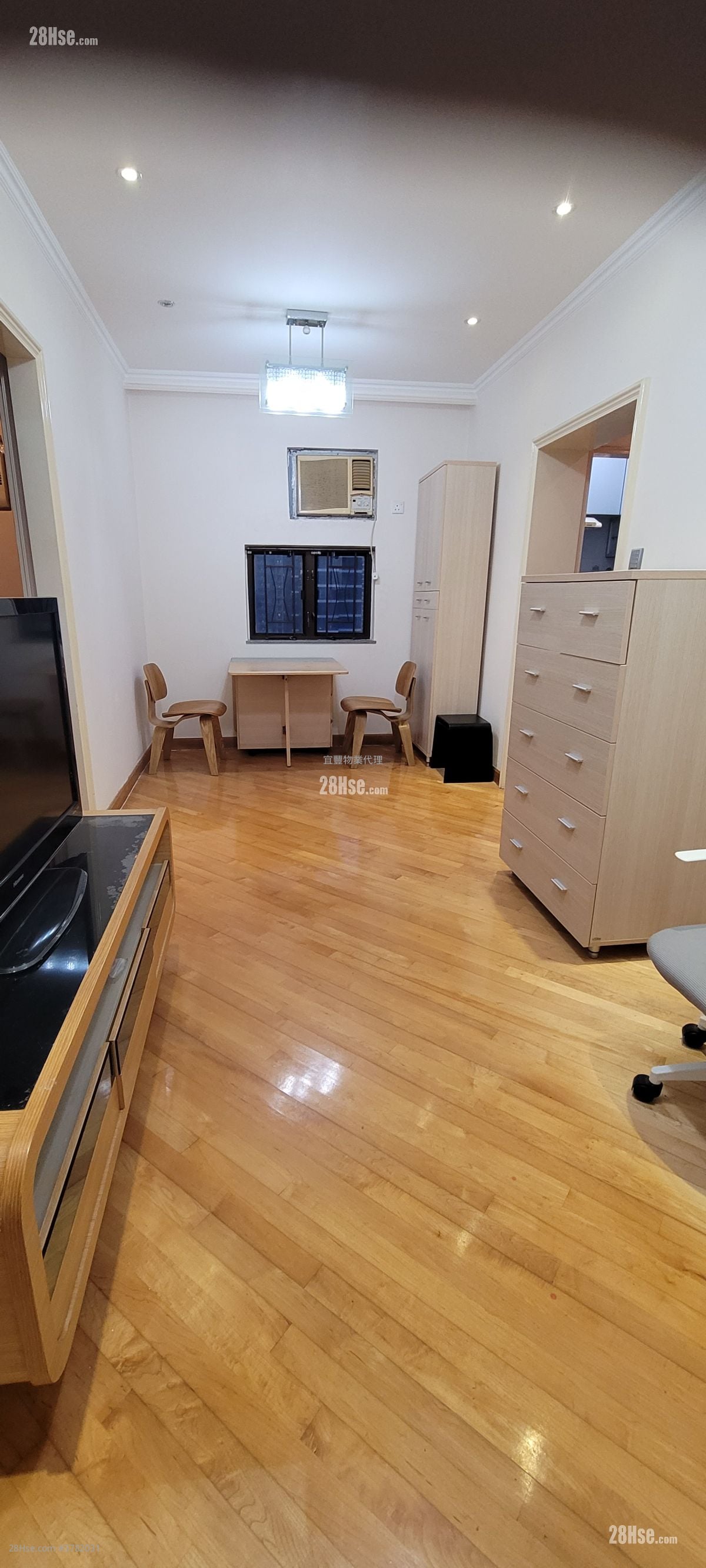 Elegant Garden Rental 2 Bedrooms , 1 Bathroom