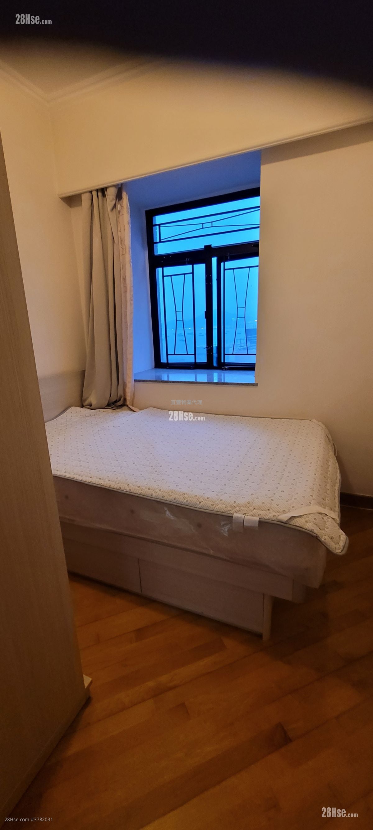 Elegant Garden Rental 2 Bedrooms , 1 Bathroom