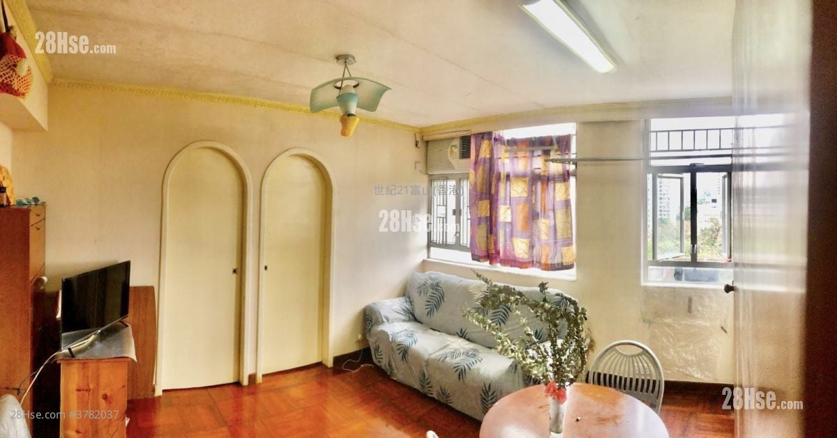 Tin Ma Court Sell 2 Bedrooms , 1 Bathroom 363 ft²