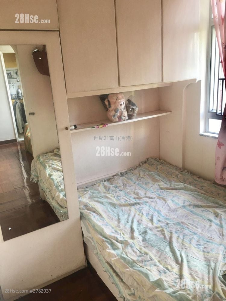 Tin Ma Court Sell 2 Bedrooms , 1 Bathroom 363 ft²