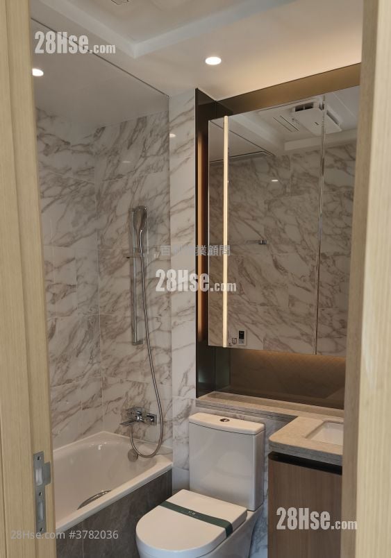 Grand Mayfair  Sell 3 Bedrooms , 2 Bathrooms 763 ft²