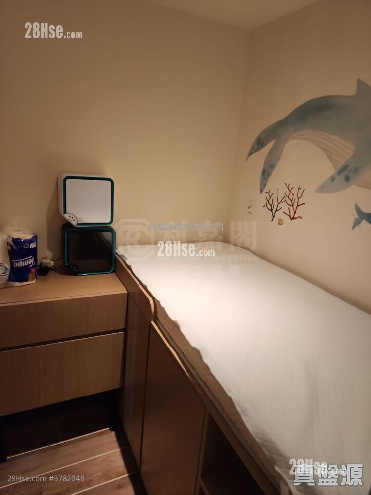 Island Garden Sell 4 Bedrooms , 3 Bathrooms 1,188 ft²