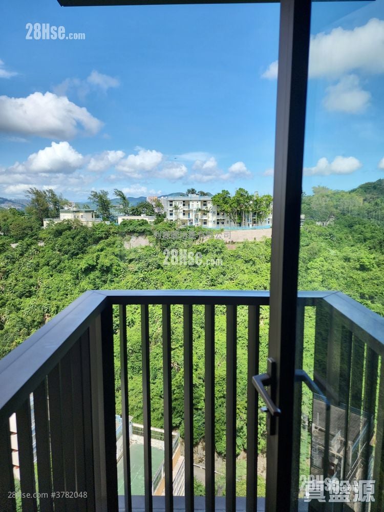 Island Garden Sell 4 Bedrooms , 3 Bathrooms 1,188 ft²