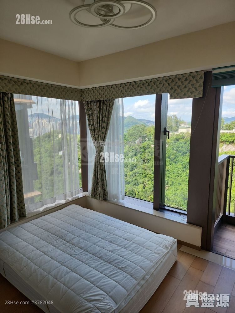 Island Garden Sell 4 Bedrooms , 3 Bathrooms 1,188 ft²