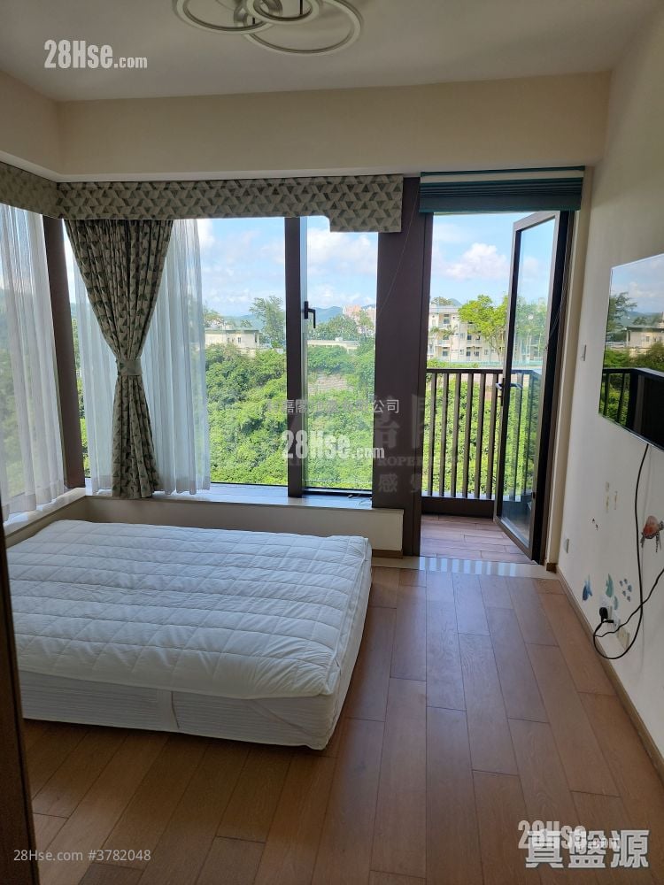 Island Garden Sell 4 Bedrooms , 3 Bathrooms 1,188 ft²