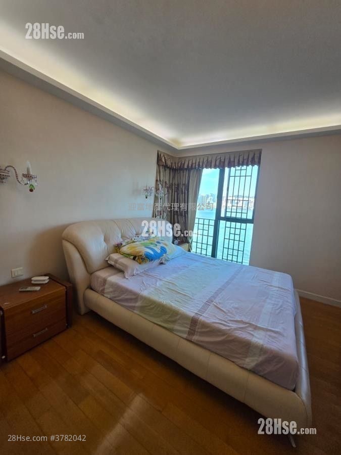 海逸豪园 售盘 5+ 房 , 4 浴室 1,166 平方尺