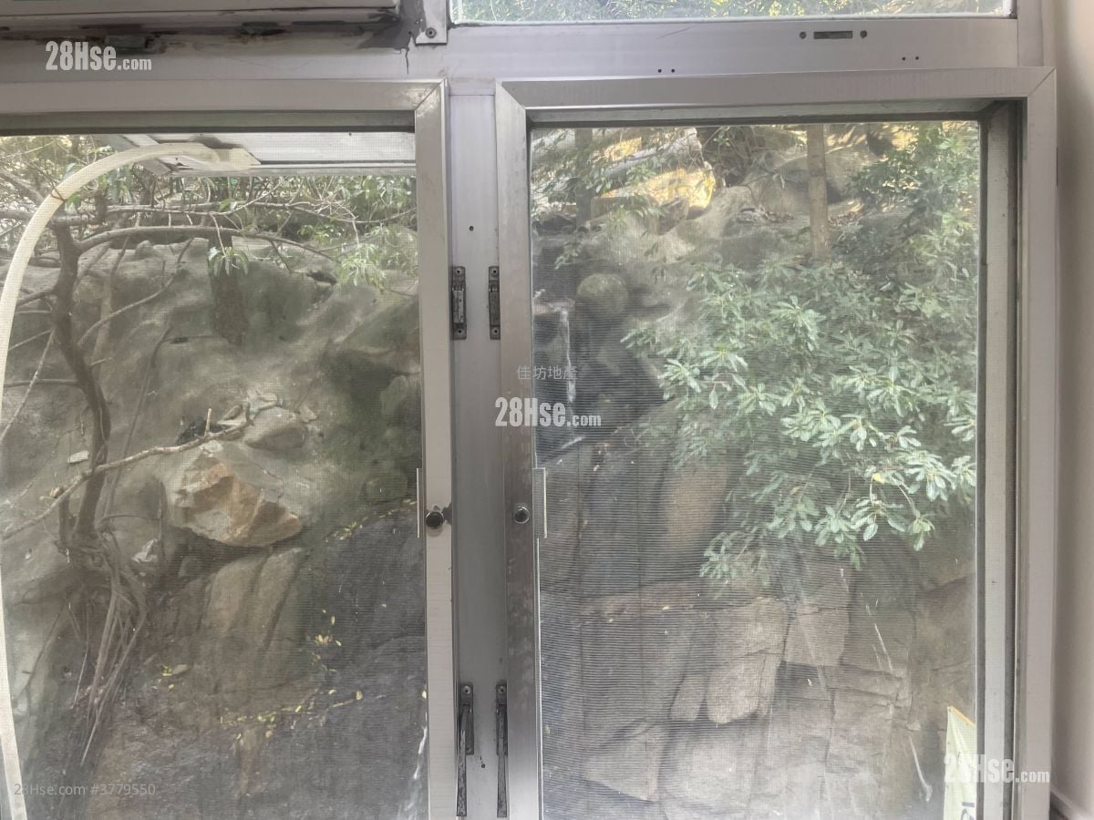 Kam Ping Mansion Rental 160 ft²