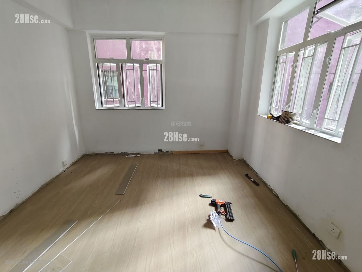 Edward Mansion Sell Studio , 1 Bathroom 850 ft²