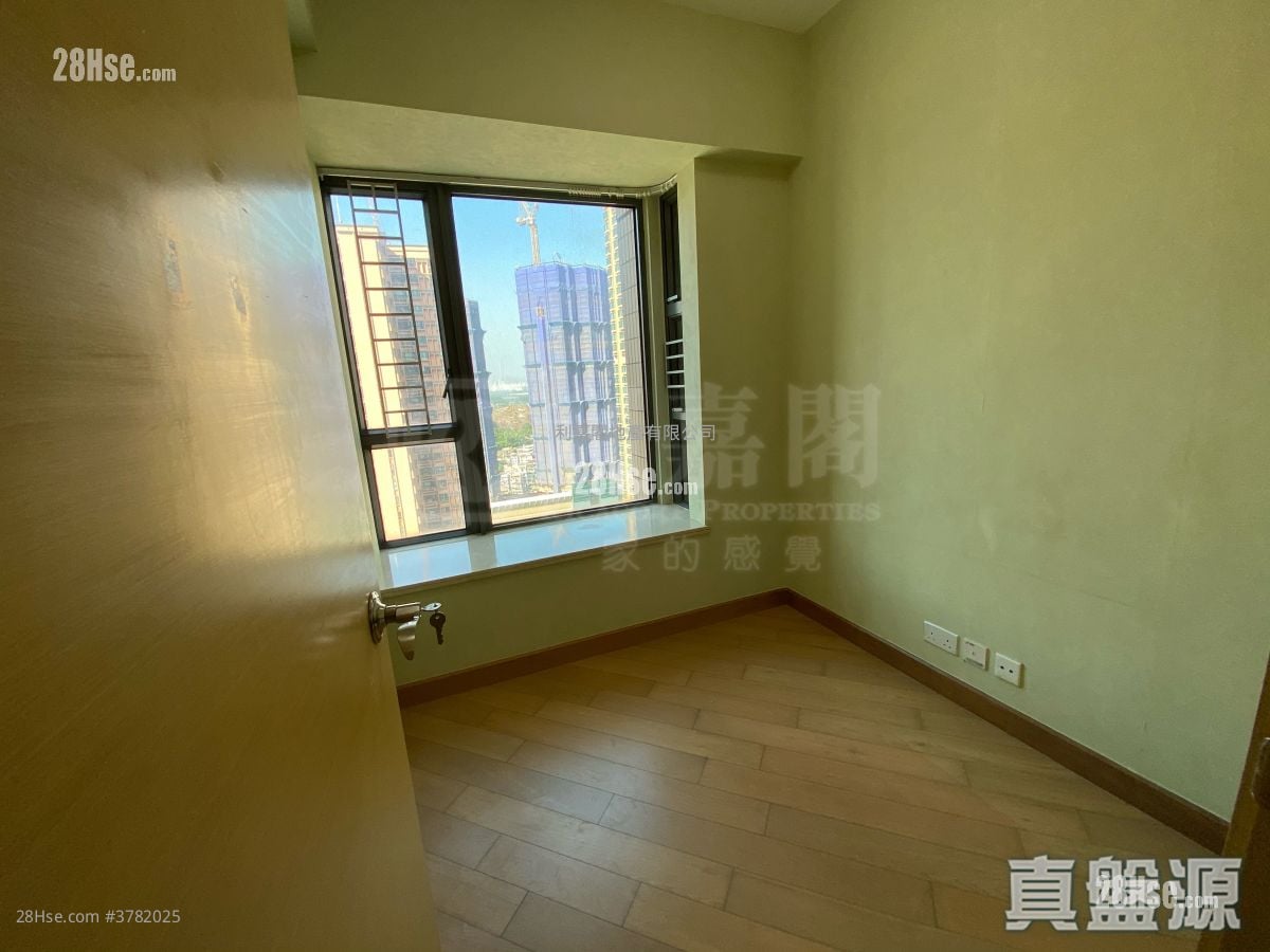 Yoho Midtown Sell 2 Bedrooms 475 ft²