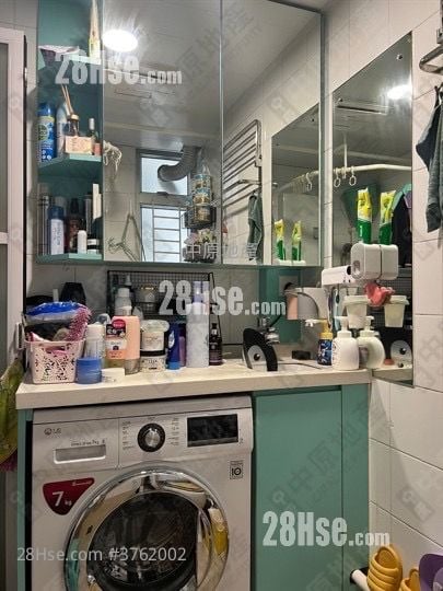 Ping Yan Court Sell 2 Bedrooms 376 ft²