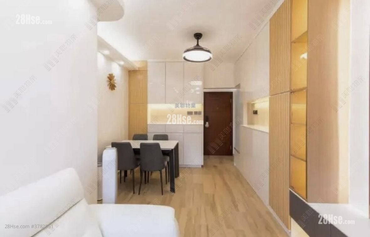 Siu Hong Court Sell 2 Bedrooms , 1 Bathroom 423 ft²