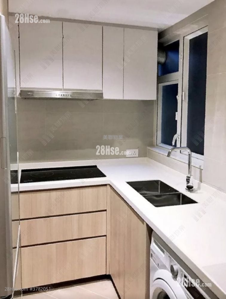 Siu Hong Court Sell 2 Bedrooms , 1 Bathroom 423 ft²
