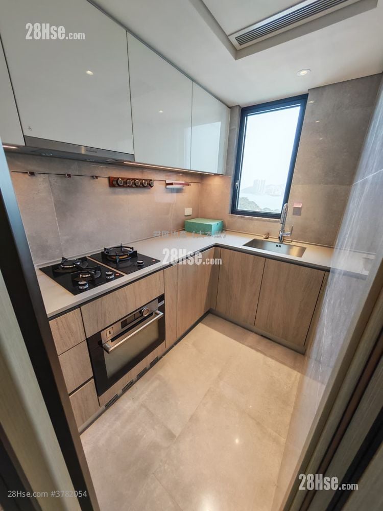 蔚蓝东岸 售盘 4 房 , 2 浴室 798 平方尺