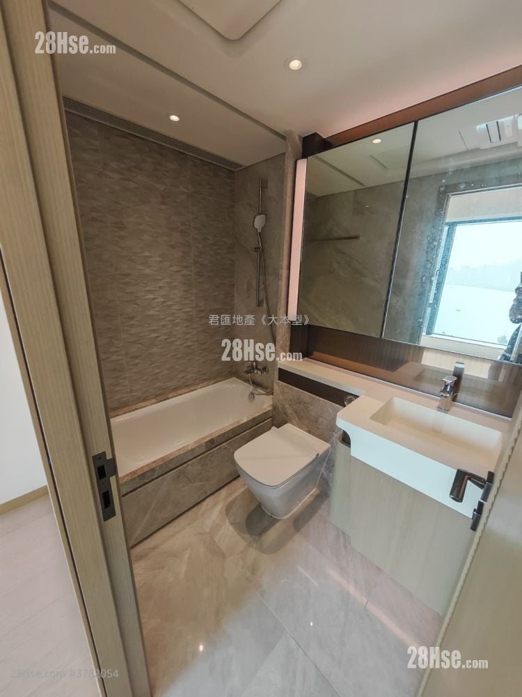 蔚蓝东岸 售盘 4 房 , 2 浴室 798 平方尺