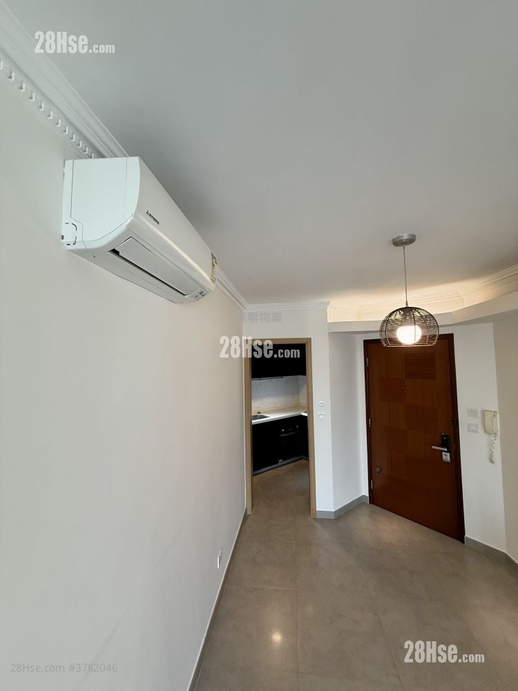 Summit Terrace Rental 3 Bedrooms , 1 Bathroom 533 ft²