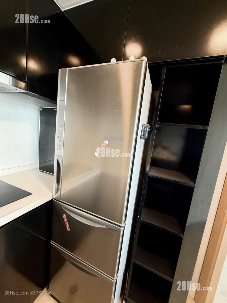 Summit Terrace Rental 3 Bedrooms , 1 Bathroom 533 ft²