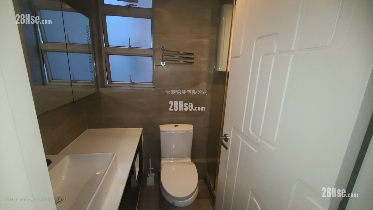 Island Place Sell 3 Bedrooms , 2 Bathrooms 788 ft²