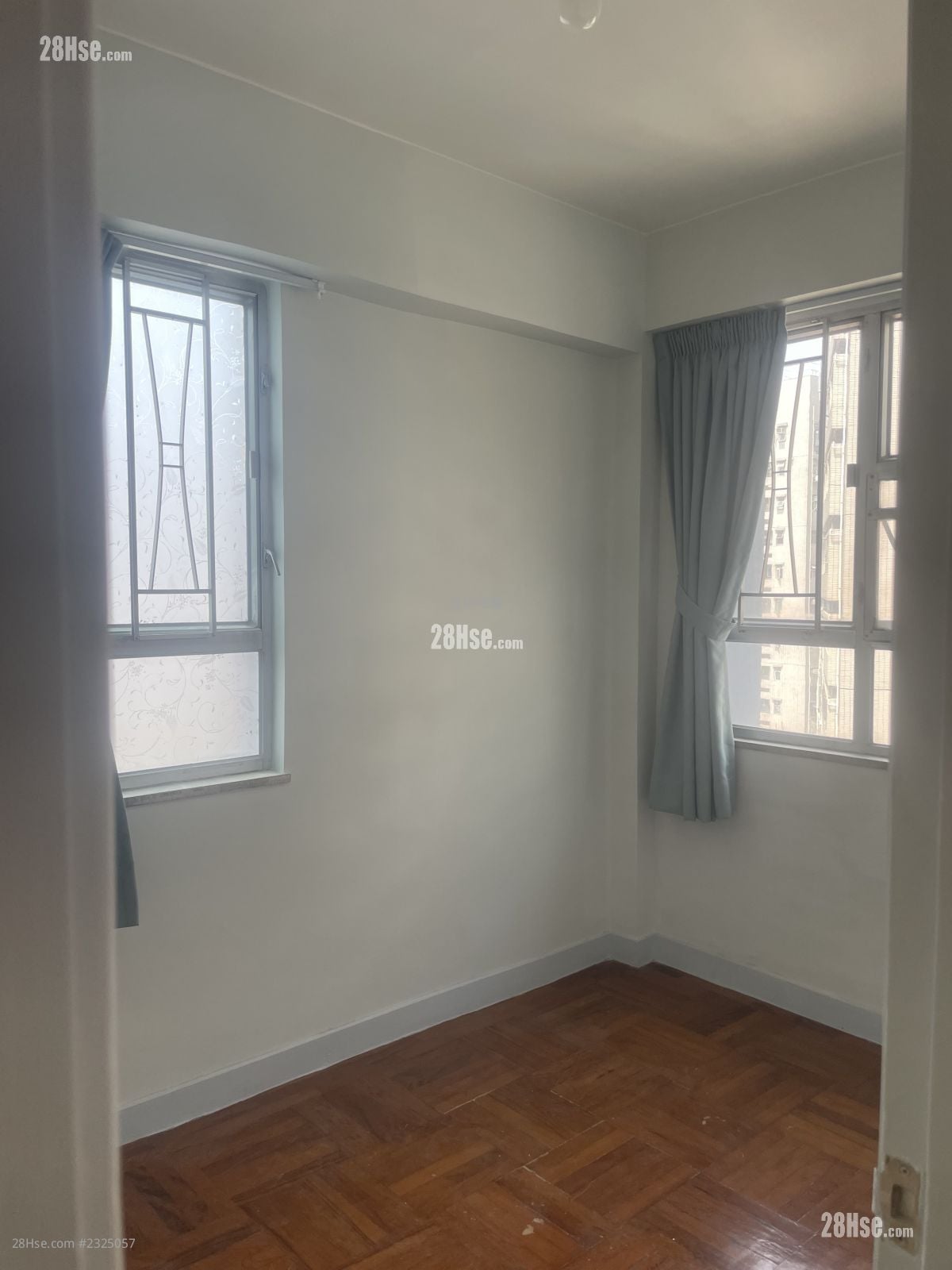 银辉大厦 售盘 1 房 , 1 浴室 255 平方尺