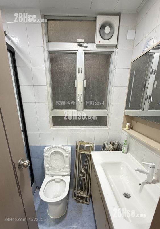 Yiu Kei Mansion Rental 3 Bedrooms , 2 Bathrooms 710 ft²