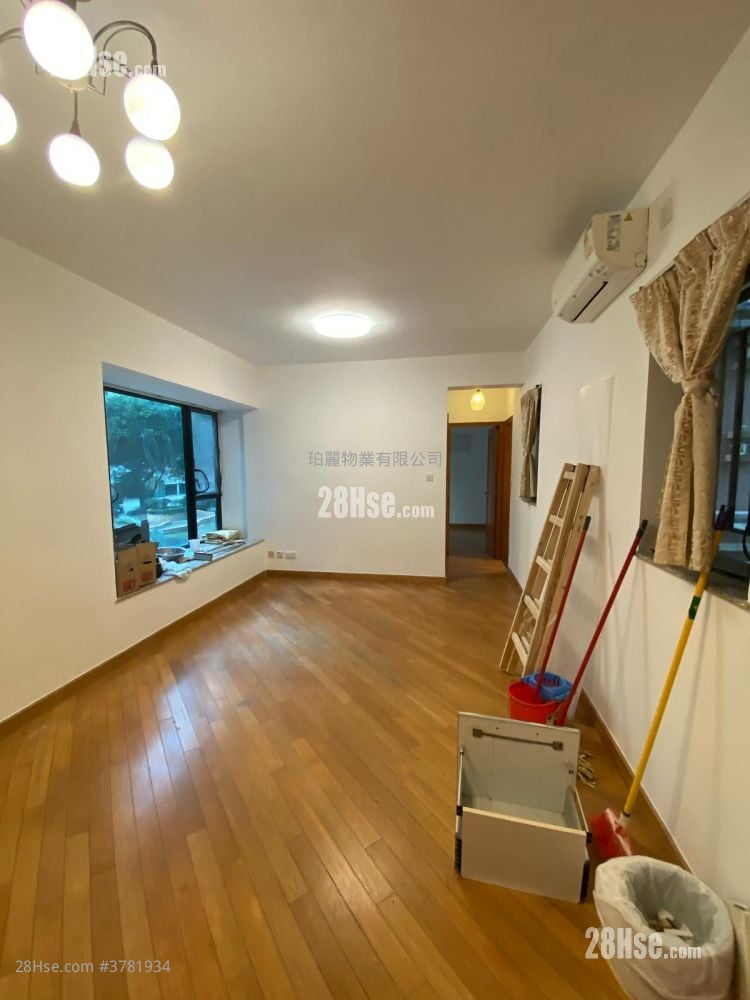 Park Island Sell 2 Bedrooms , 1 Bathroom 537 ft²