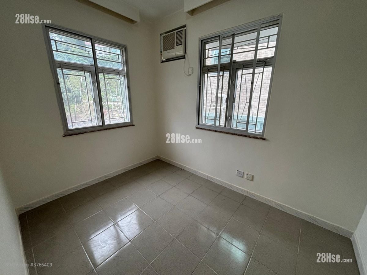 Village Rental 3 Bedrooms , 1 Bathroom