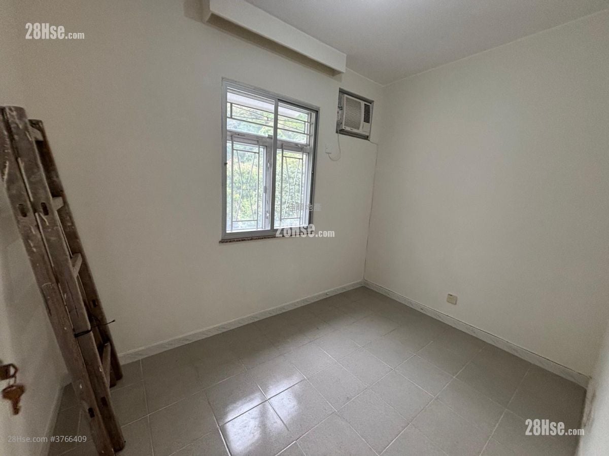 Village Rental 3 Bedrooms , 1 Bathroom