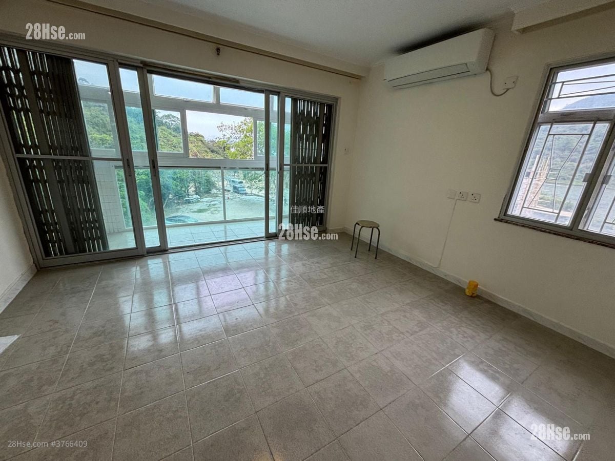 Village Rental 3 Bedrooms , 1 Bathroom