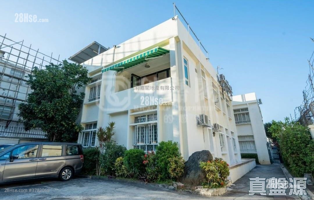 可以居 售盘 3 房 , 3 浴室 1,677 平方尺