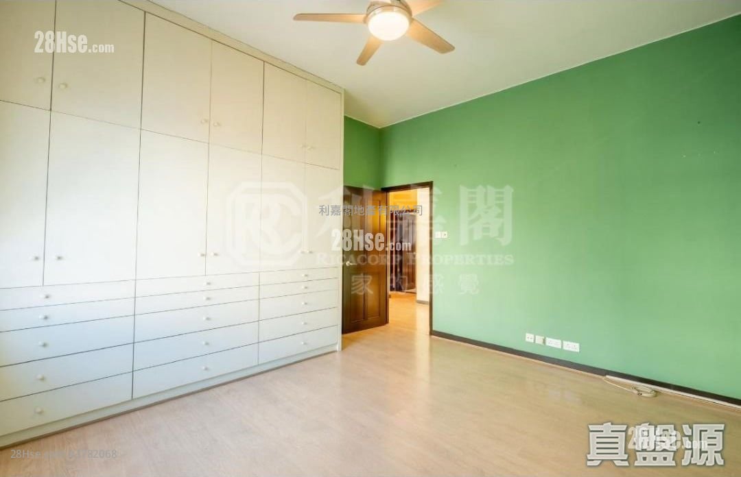 可以居 售盘 3 房 , 3 浴室 1,677 平方尺