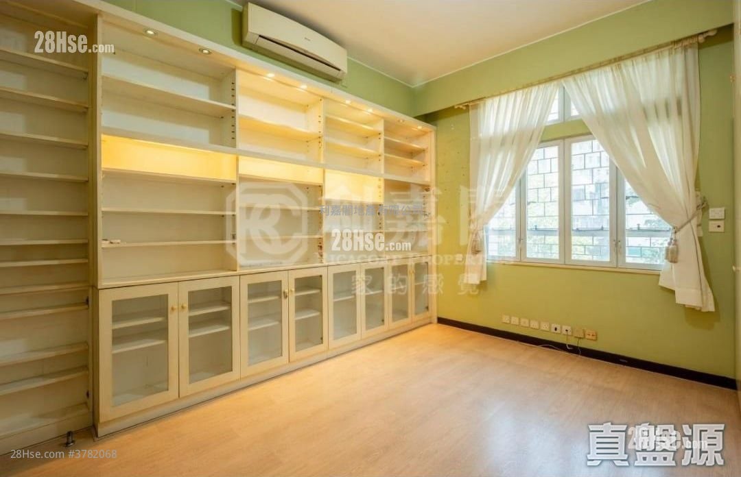 可以居 售盘 3 房 , 3 浴室 1,677 平方尺