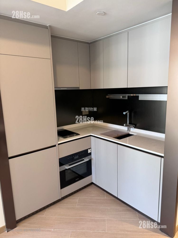 Uptown East Rental 2 Bedrooms 470 ft²