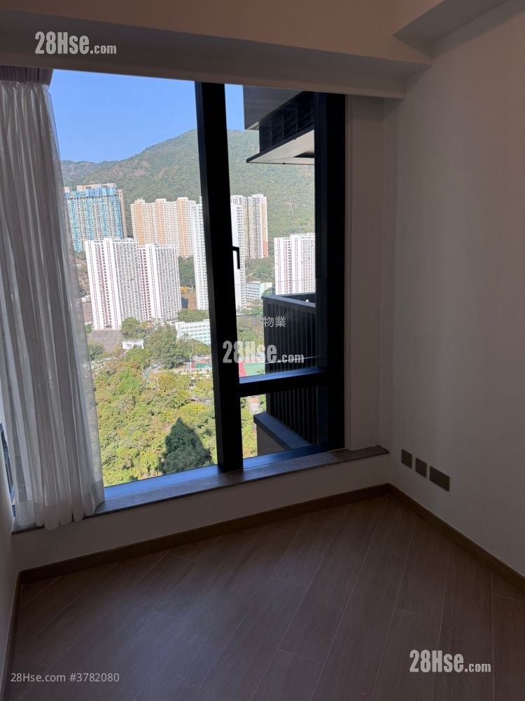 Uptown East Rental 2 Bedrooms 470 ft²