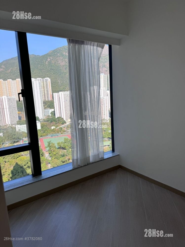 Uptown East Rental 2 Bedrooms 470 ft²