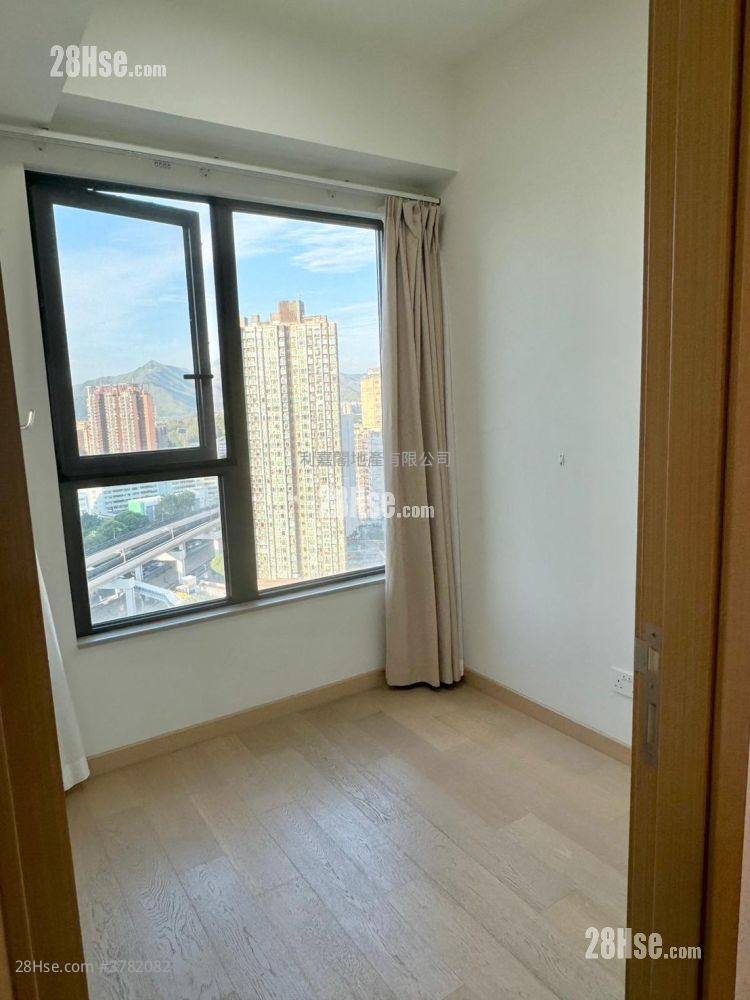 朗城滙 售盘 3 房 736 平方尺