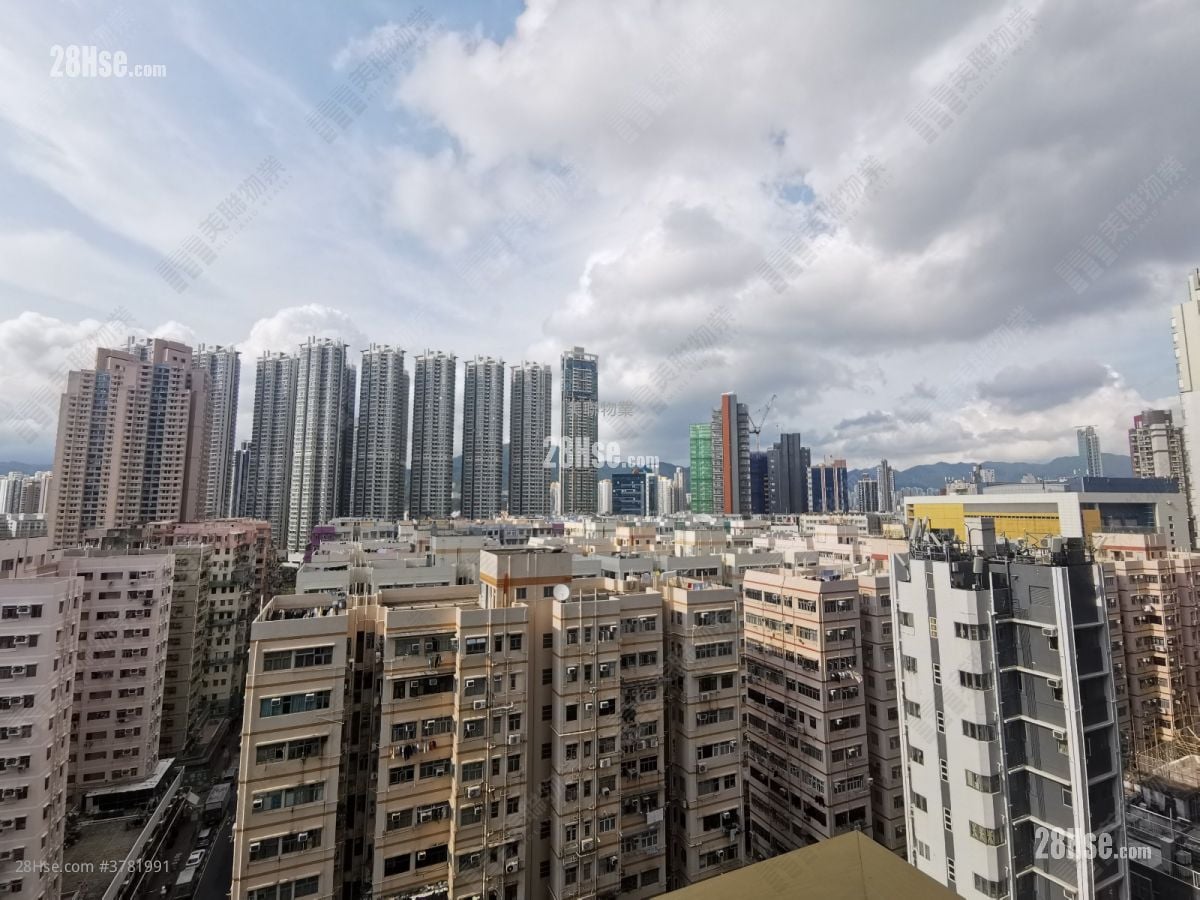 Aquila Square Mile Rental Studio , 1 Bathroom 198 ft²