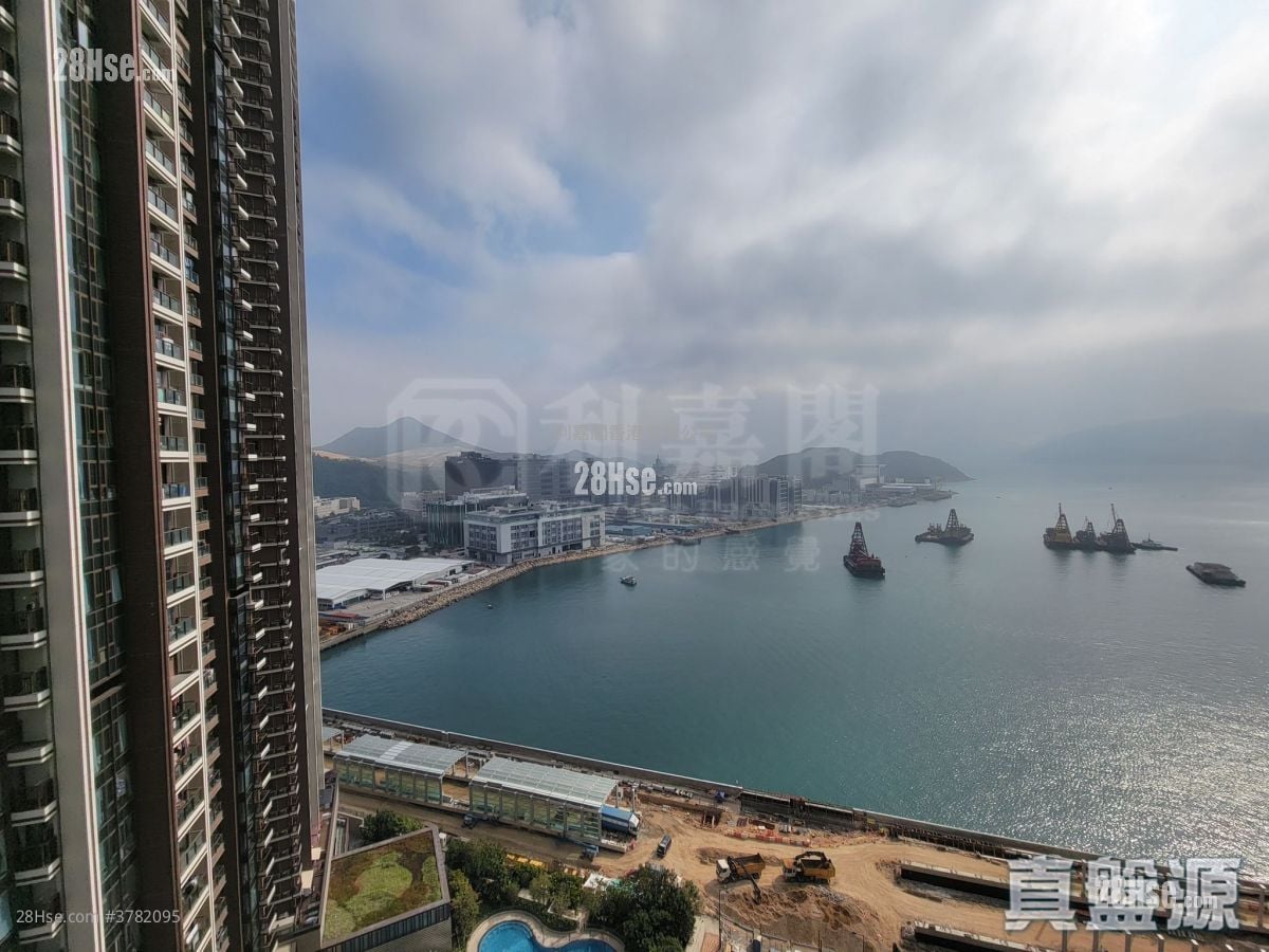 Marini Sell 3 Bedrooms 770 ft²